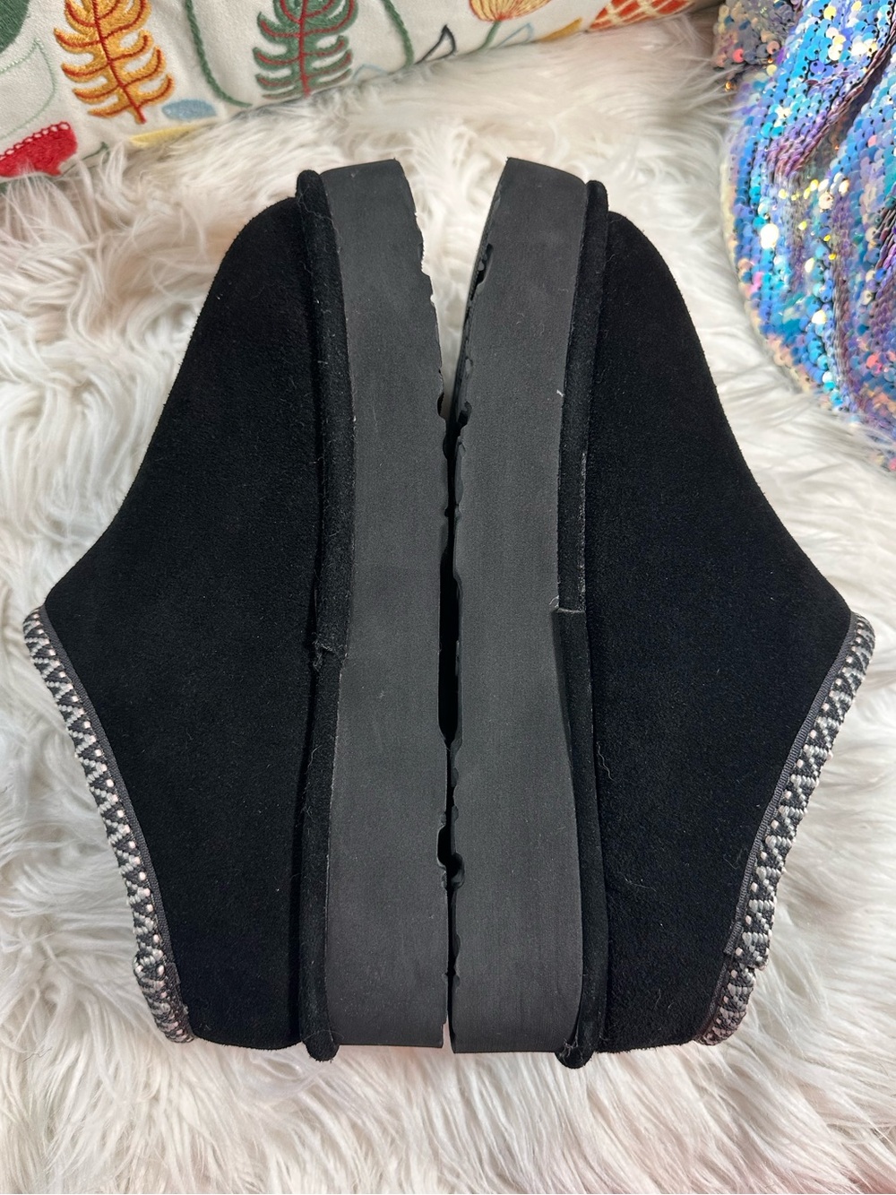 Bearpaw • Martis Platform Leather & Wool Slippers - Picture 8 of 14